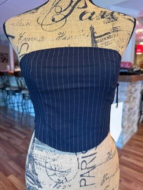 Banjara size small navy blue and white pinstriped cropped tube top